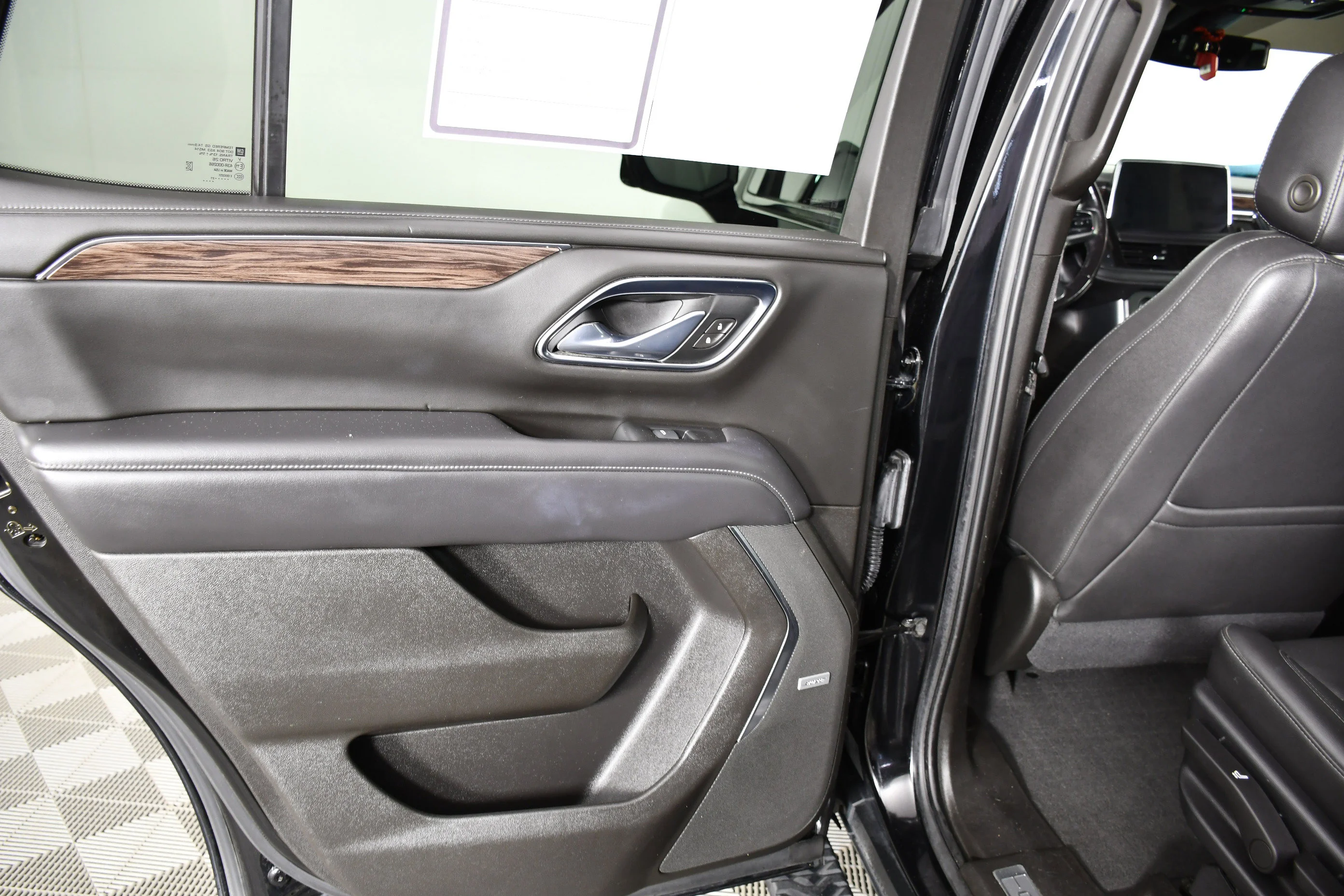 Used 2021 Black Chevrolet Z71 image 50