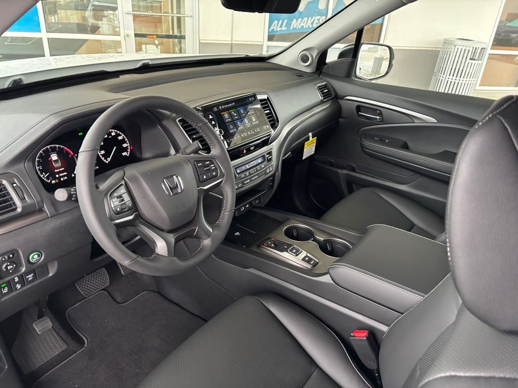 New 2026 Platinum White Pearl Honda RTL image 9