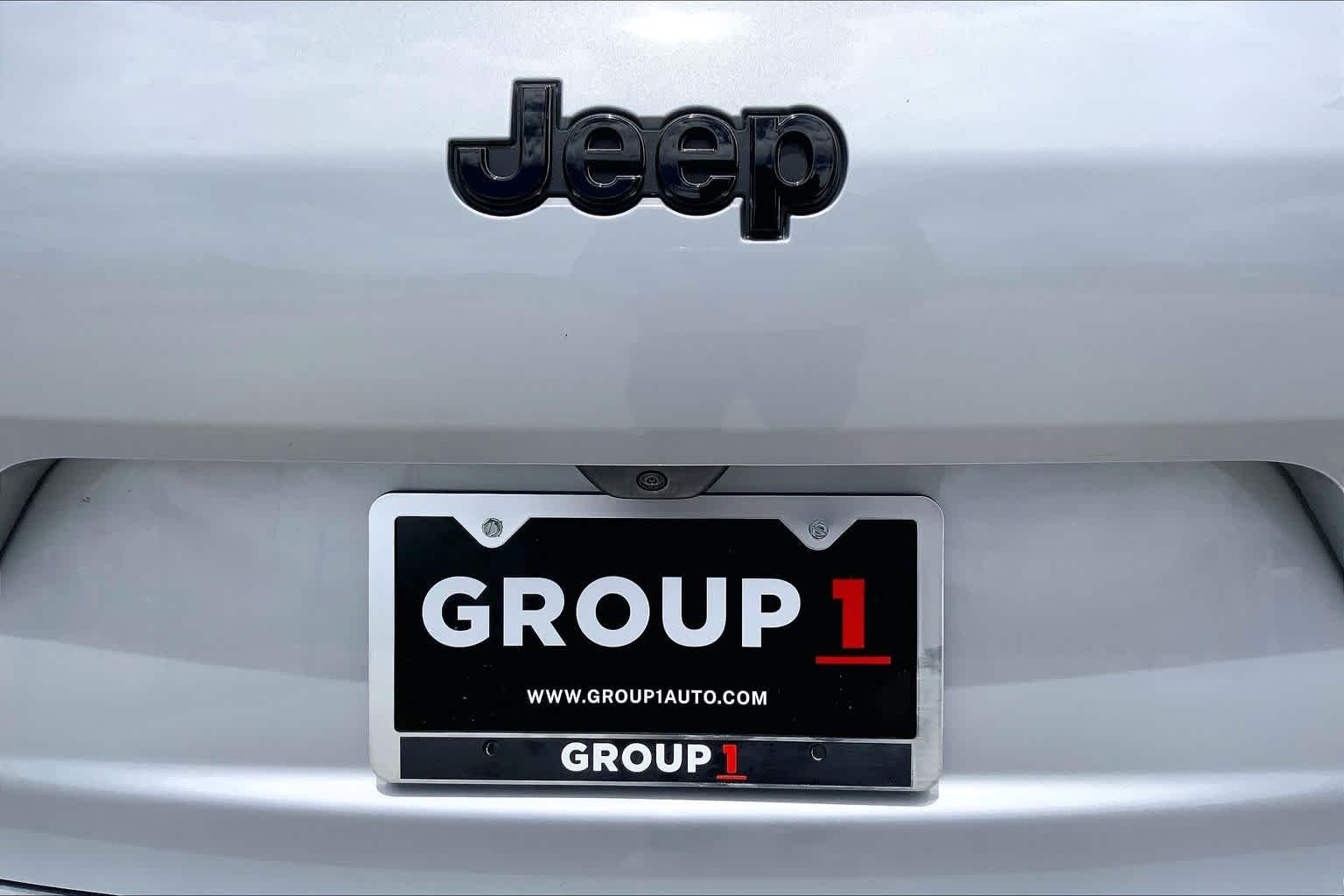 Used 2025 Silver Zynith Jeep Altitude X image 10