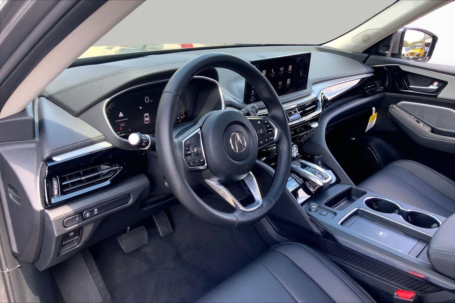 Used 2025 Liquid Carbon Metallic Acura  image 18