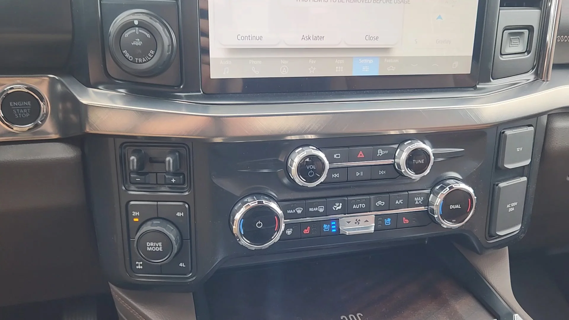 New 2026 Agate Black Metallic Ford King Ranch image 12