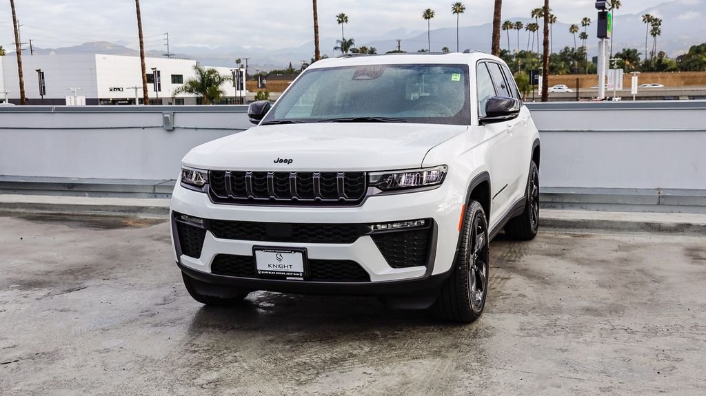 New 2026 Bright White Clearcoat Jeep Limited image 4