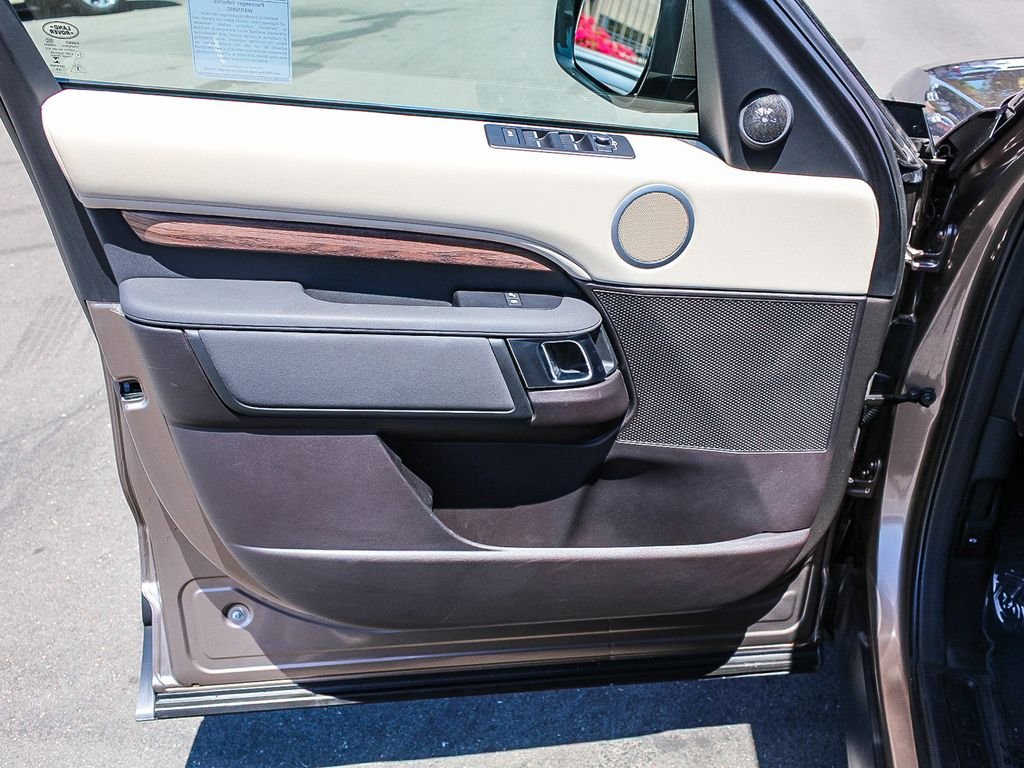 Used 2017 Brown Land Rover SE image 23