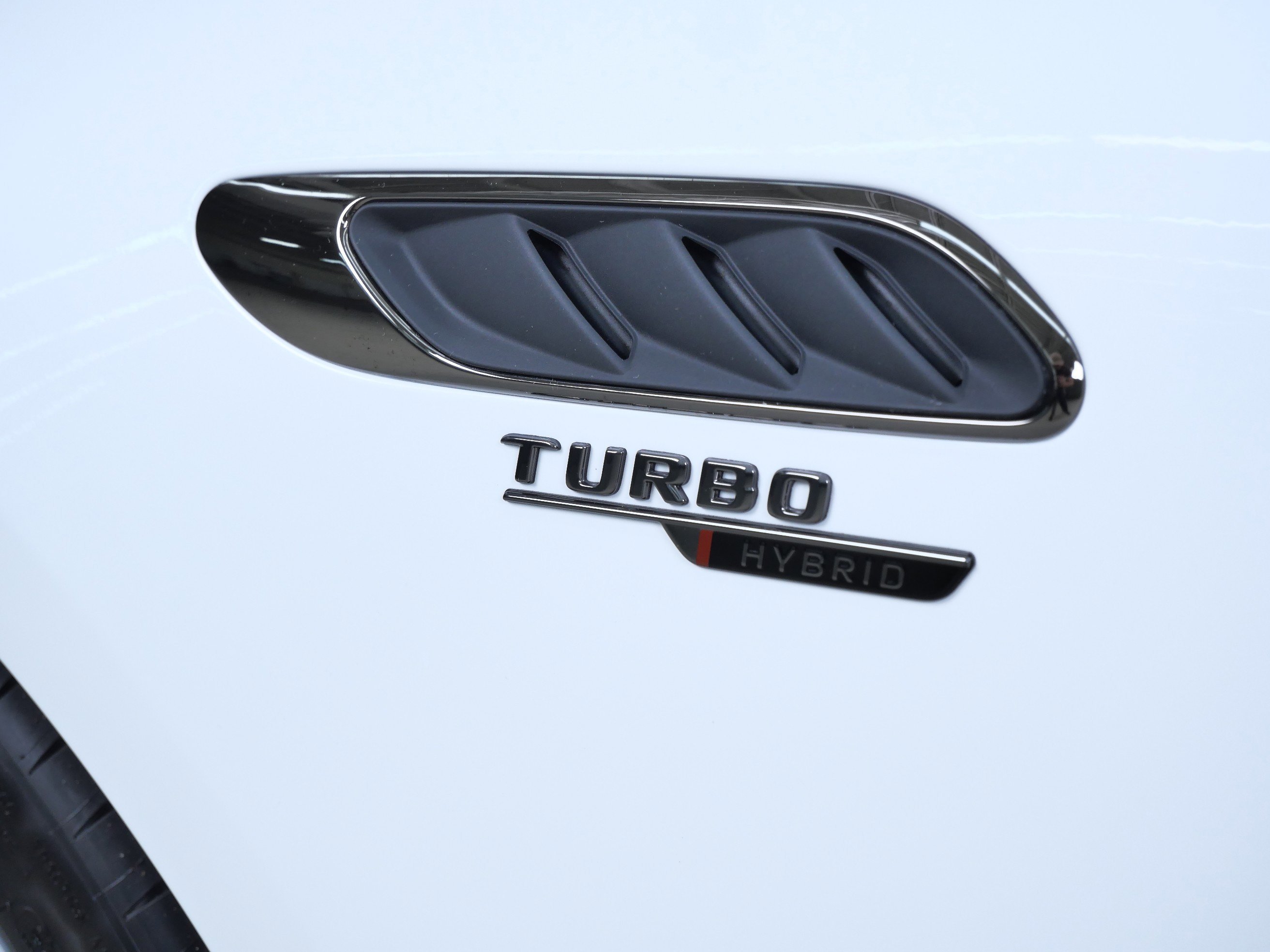 New 2026 MANUFAKTUR Moonlight White Metallic Mercedes-Benz AMG® E 53 E 4MATIC+ Sedan image 7