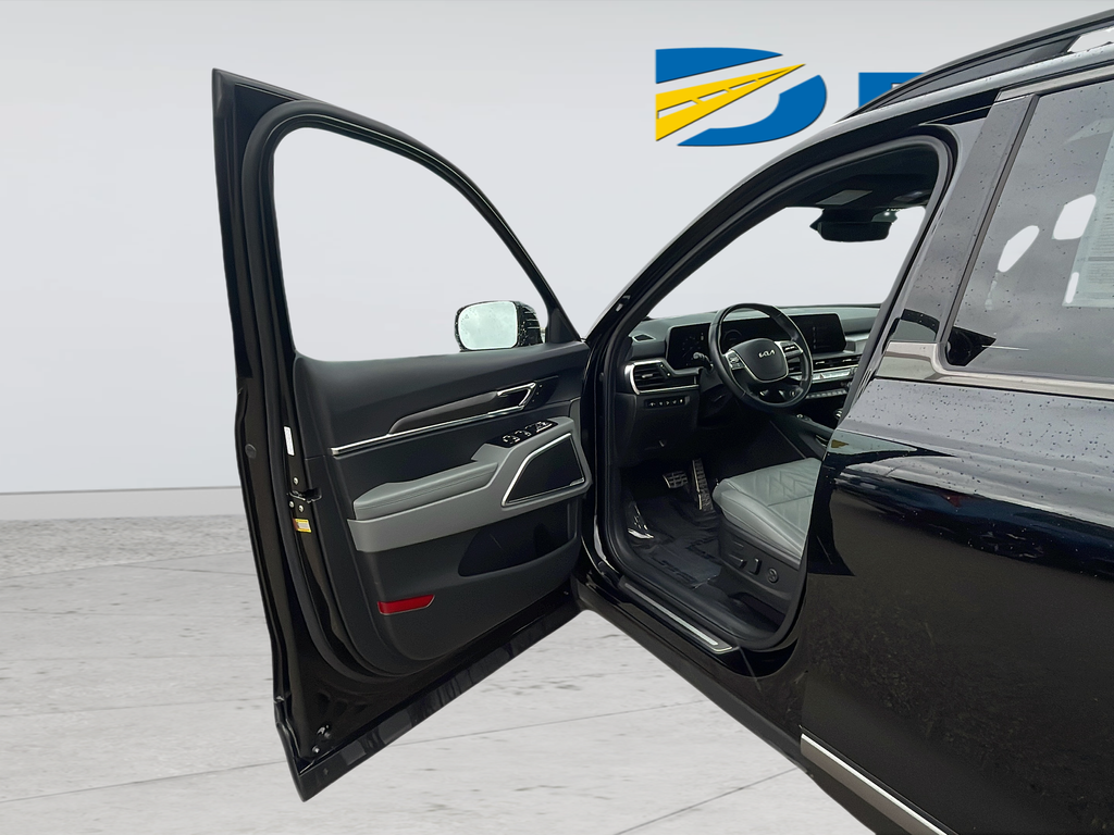 Used 2023 Black Kia SX-Prestige X-Pro image 35