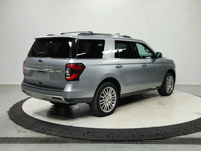 Used 2024 Silver Ford Limited image 8