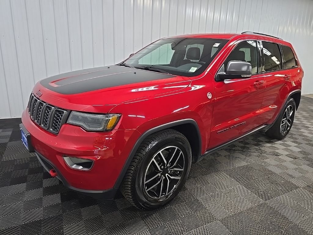 Used 2021 Red Line Jeep Trailhawk image 8