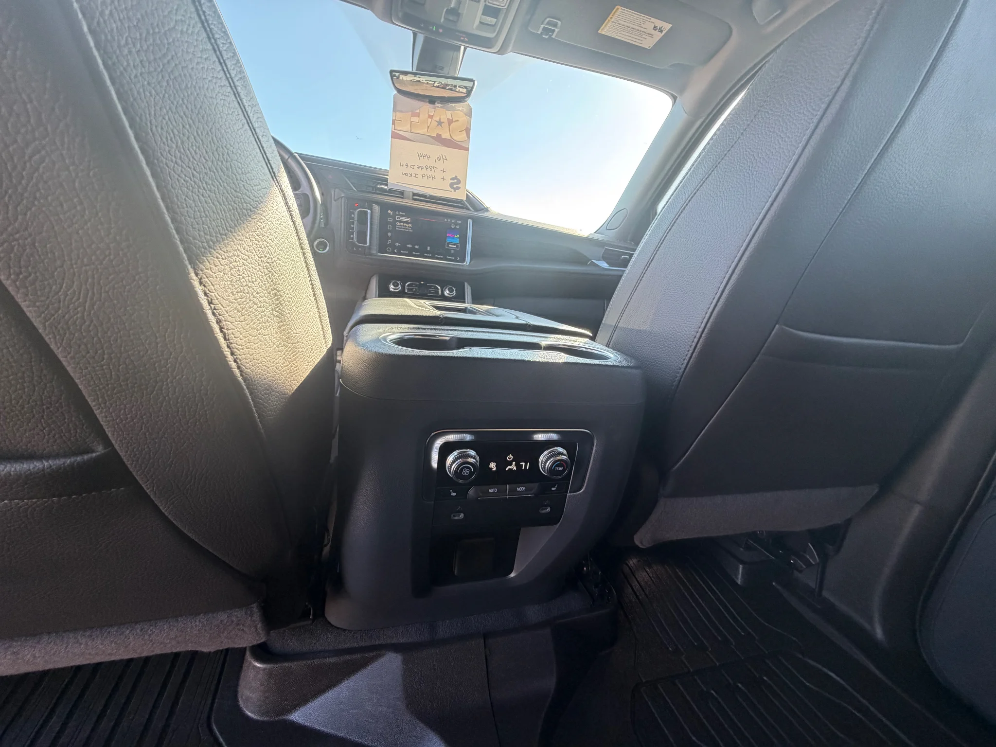 Used 2022 White Frost Tricoat GMC Denali image 16