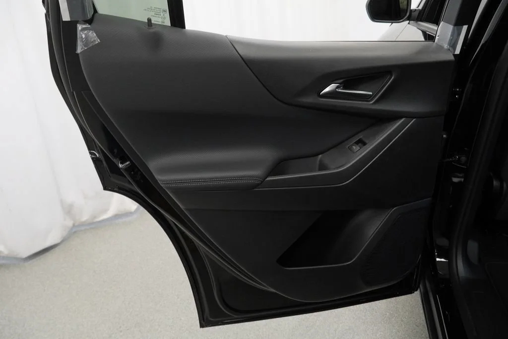 2027 Chevrolet Equinox LT - Photo 24