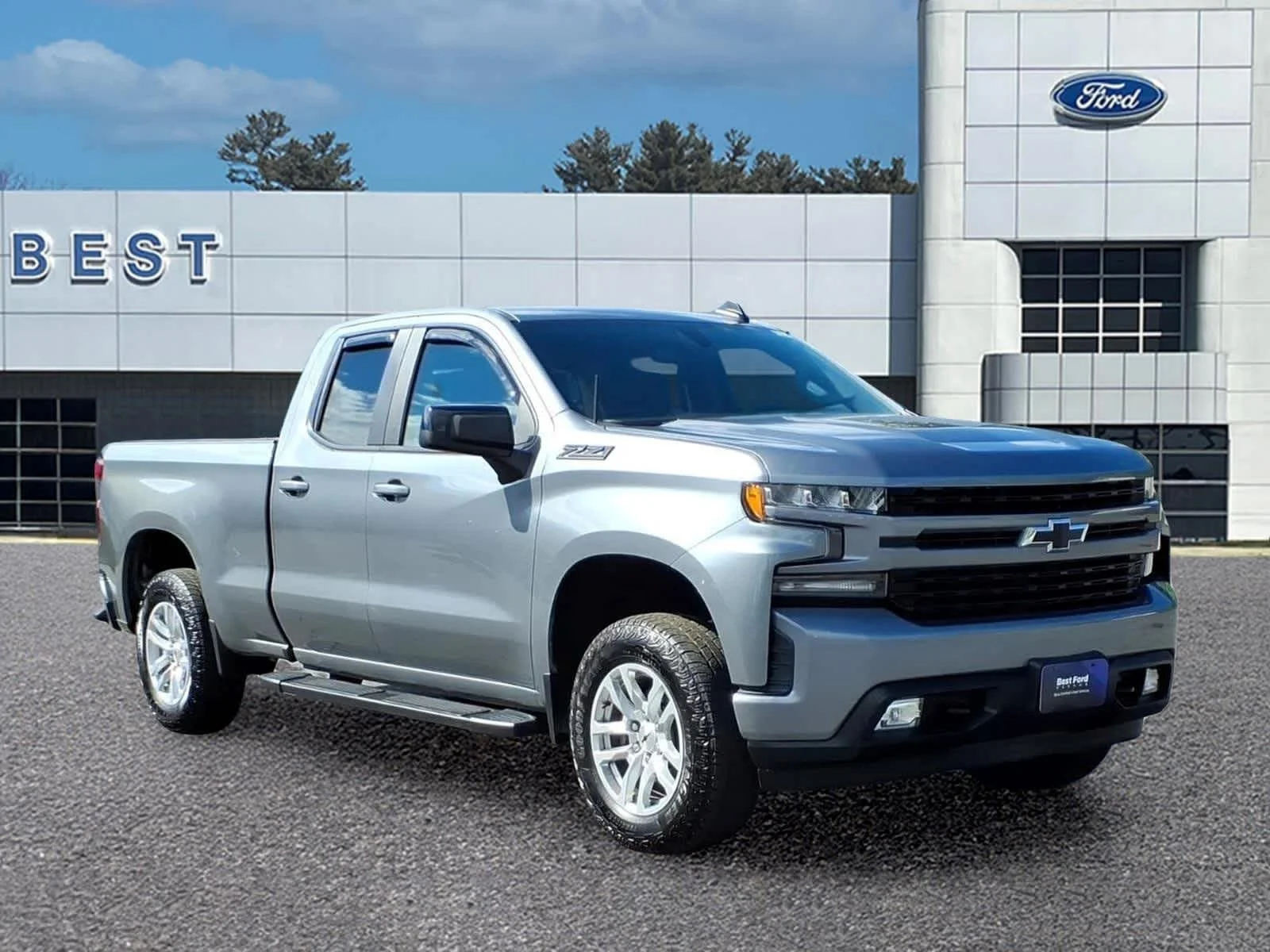 Used 2019 Satin Steel Metallic Chevrolet RST image 9