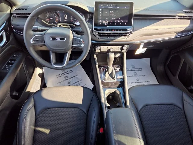 Used 2026 Silver Jeep Latitude image 9