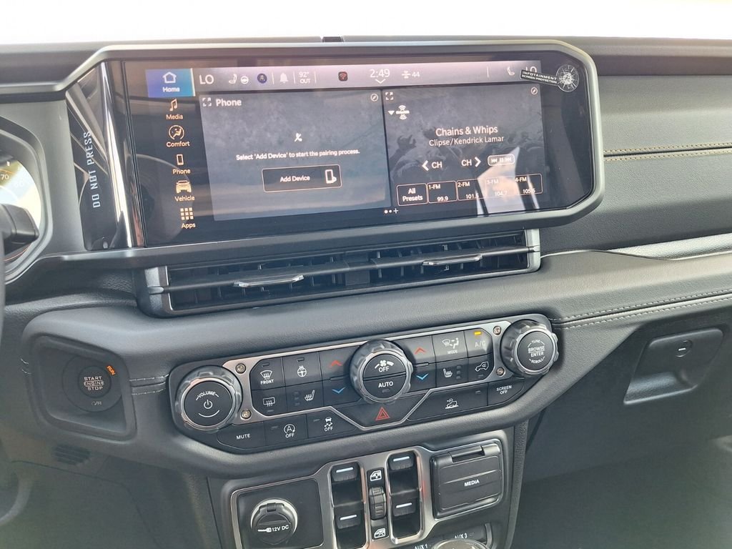 2025 Jeep Wrangler 4-Door Sahara - Photo 17