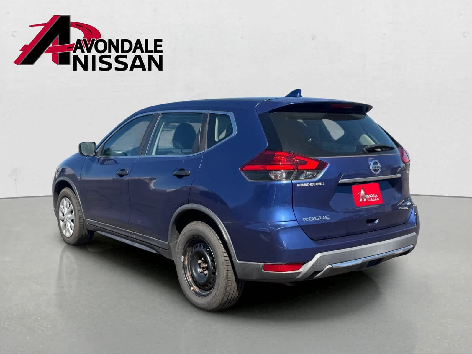 Used 2017 Caspian Blue Nissan S image 3