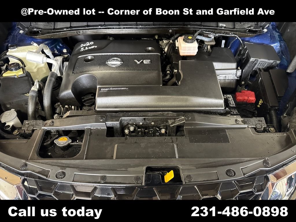 Used 2020 Blue Nissan SL image 10