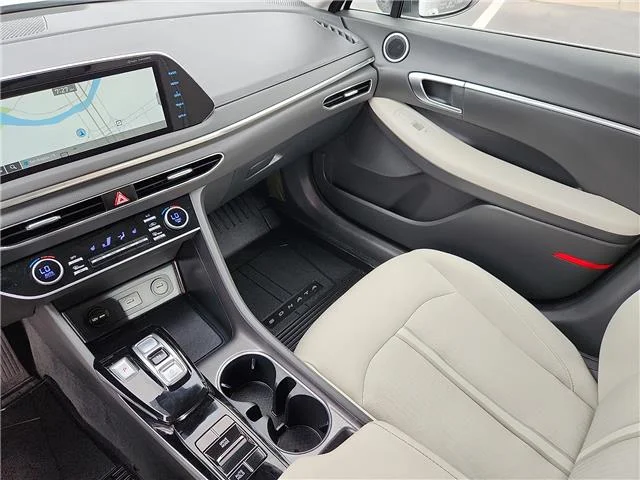 Used 2023 White Hyundai SEL image 20