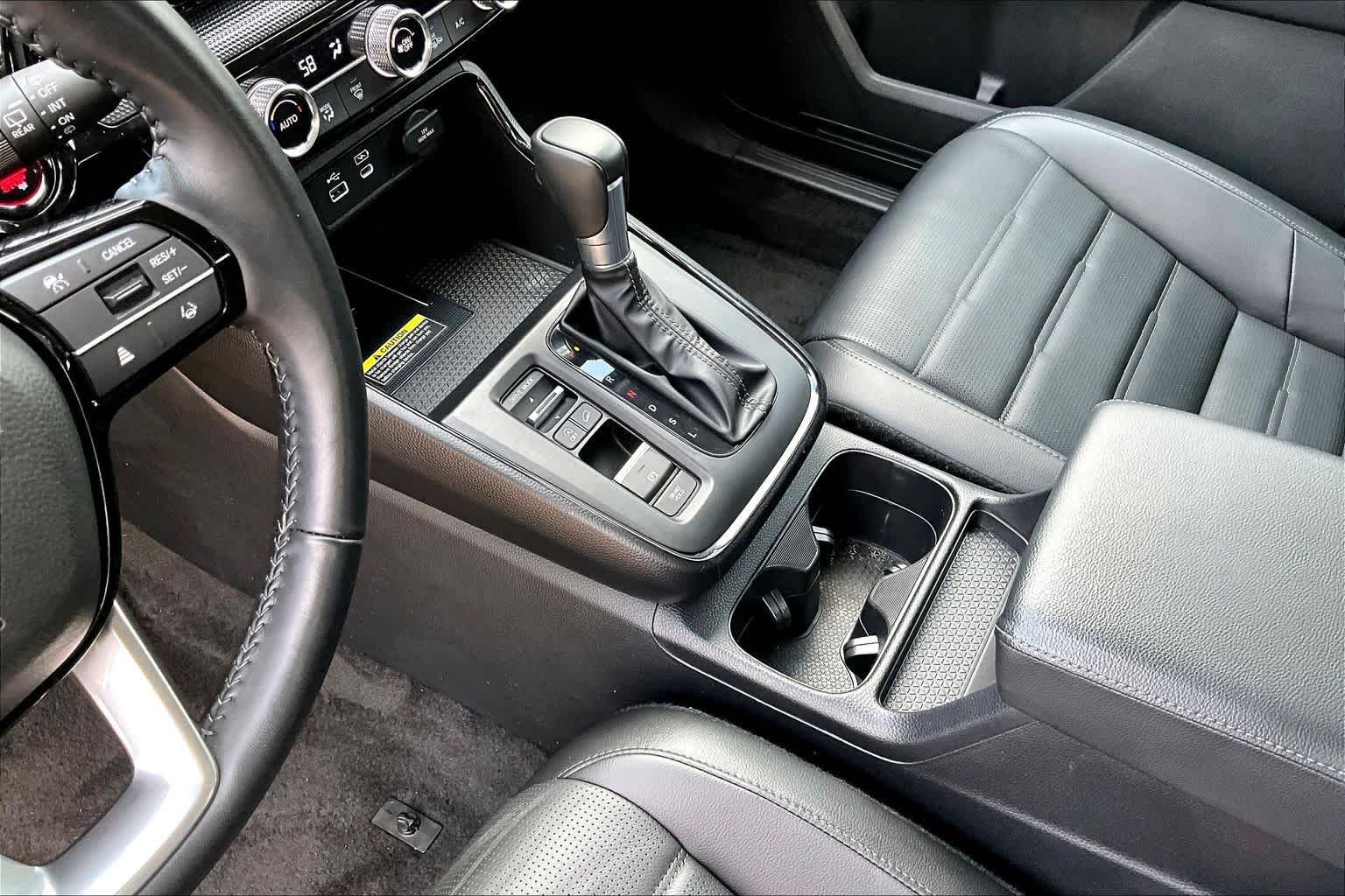 Used 2025 Urban Gray Pearl Honda EX-L image 17