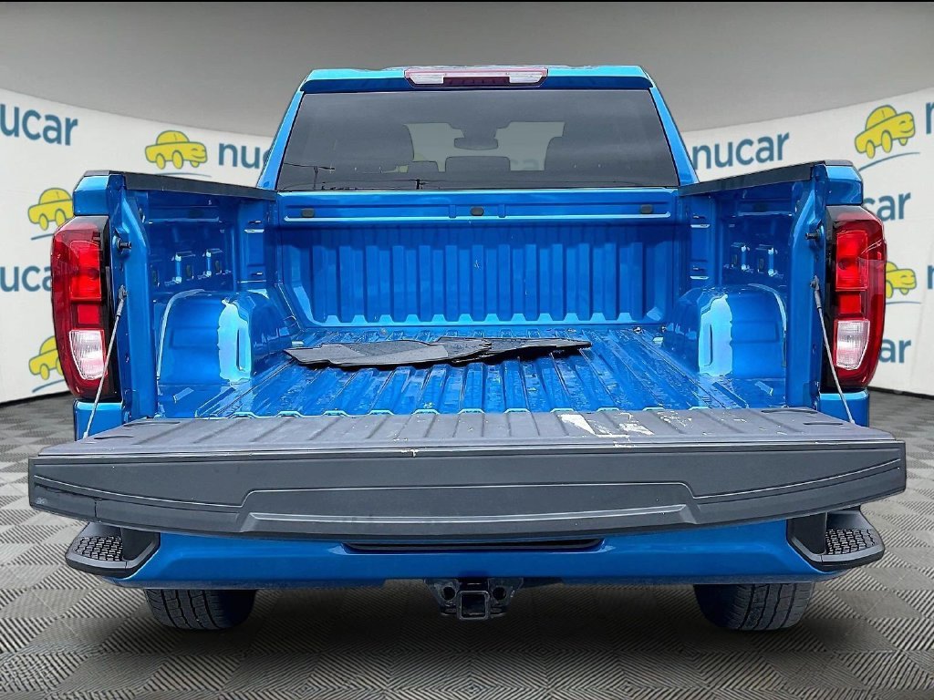 Used 2023 Blue GMC Elevation image 31