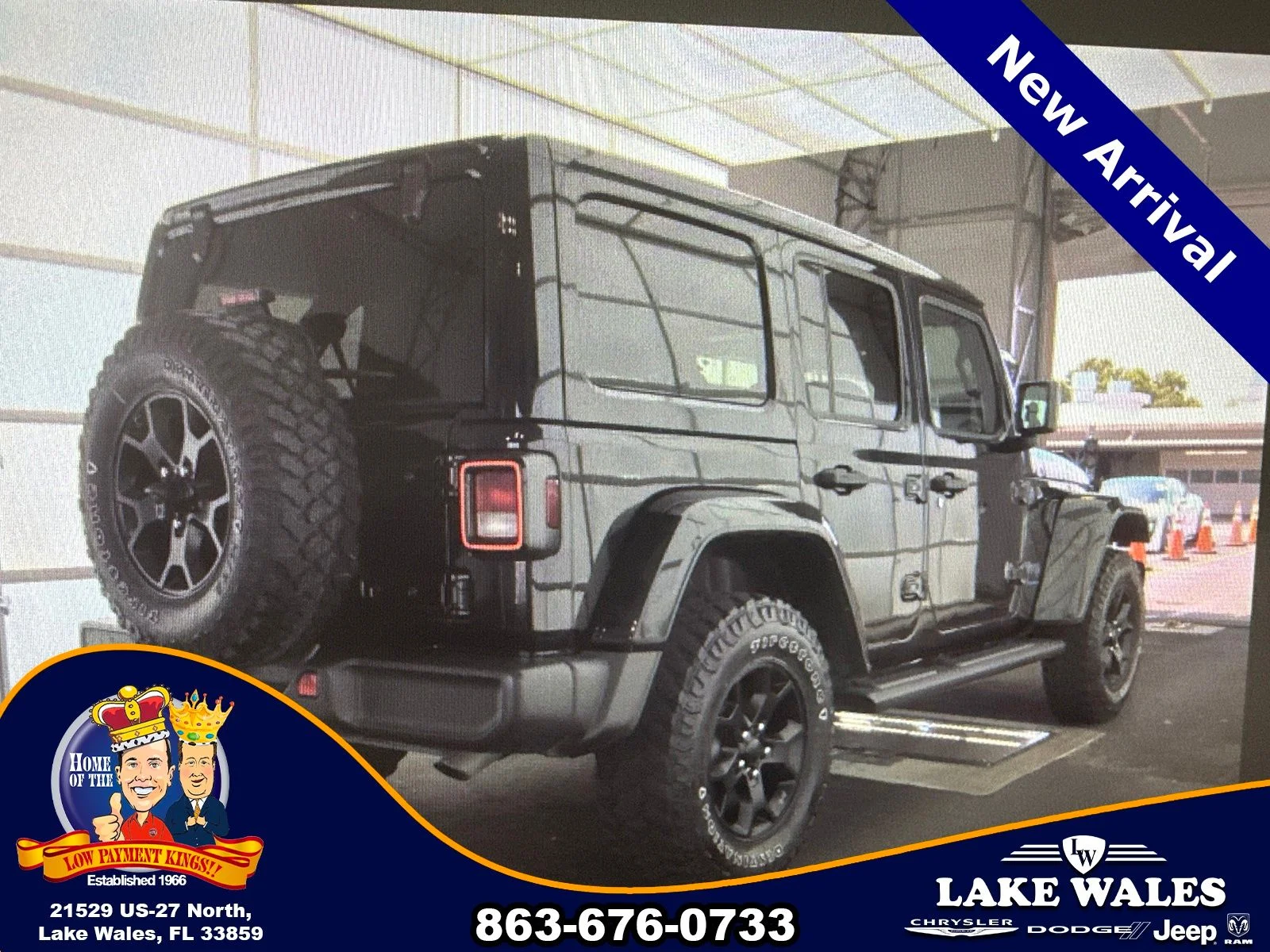 Used 2024 Black Jeep Sport S 4xe image 3