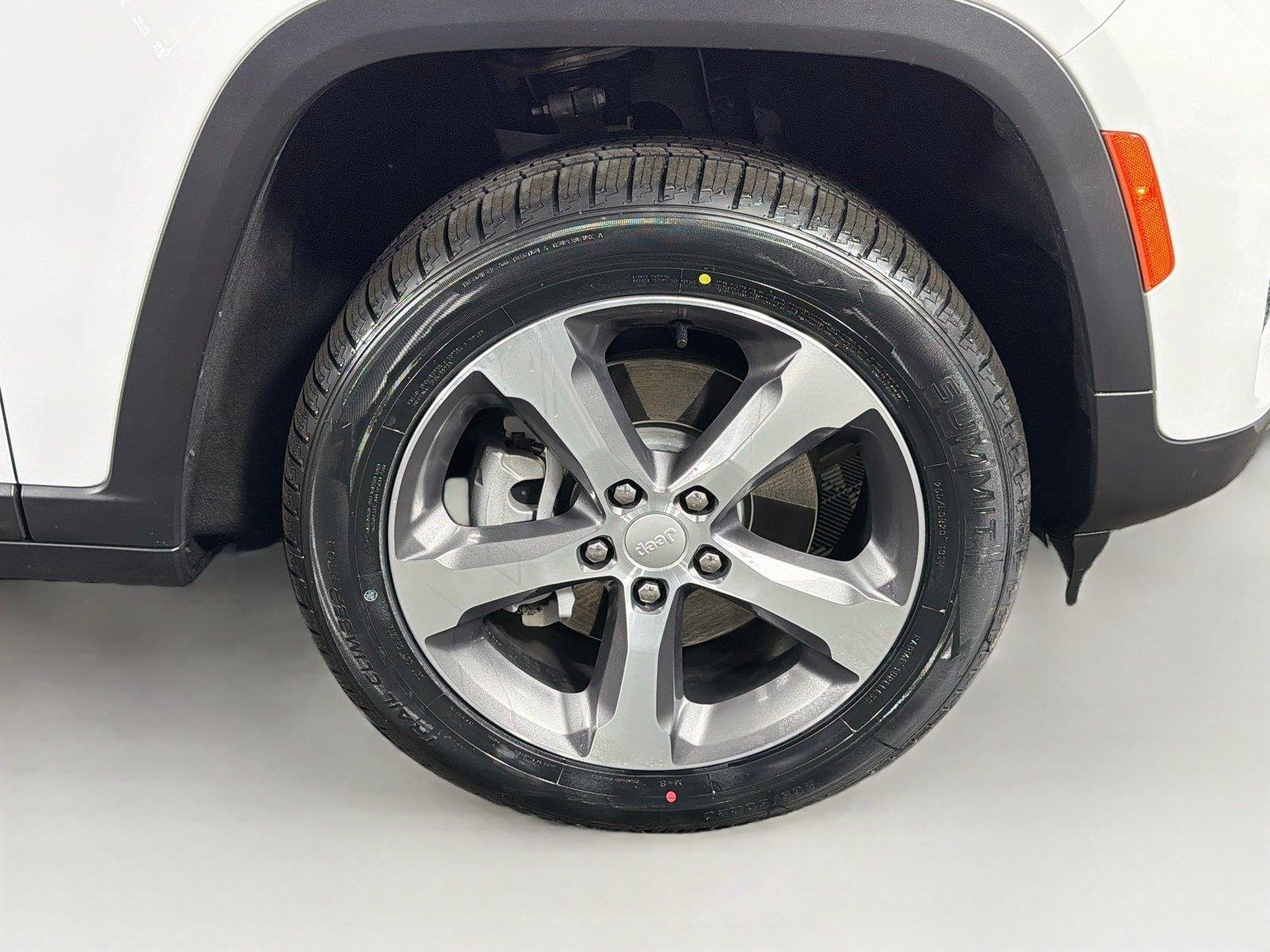 Used 2022 Bright White Clearcoat Jeep  image 37