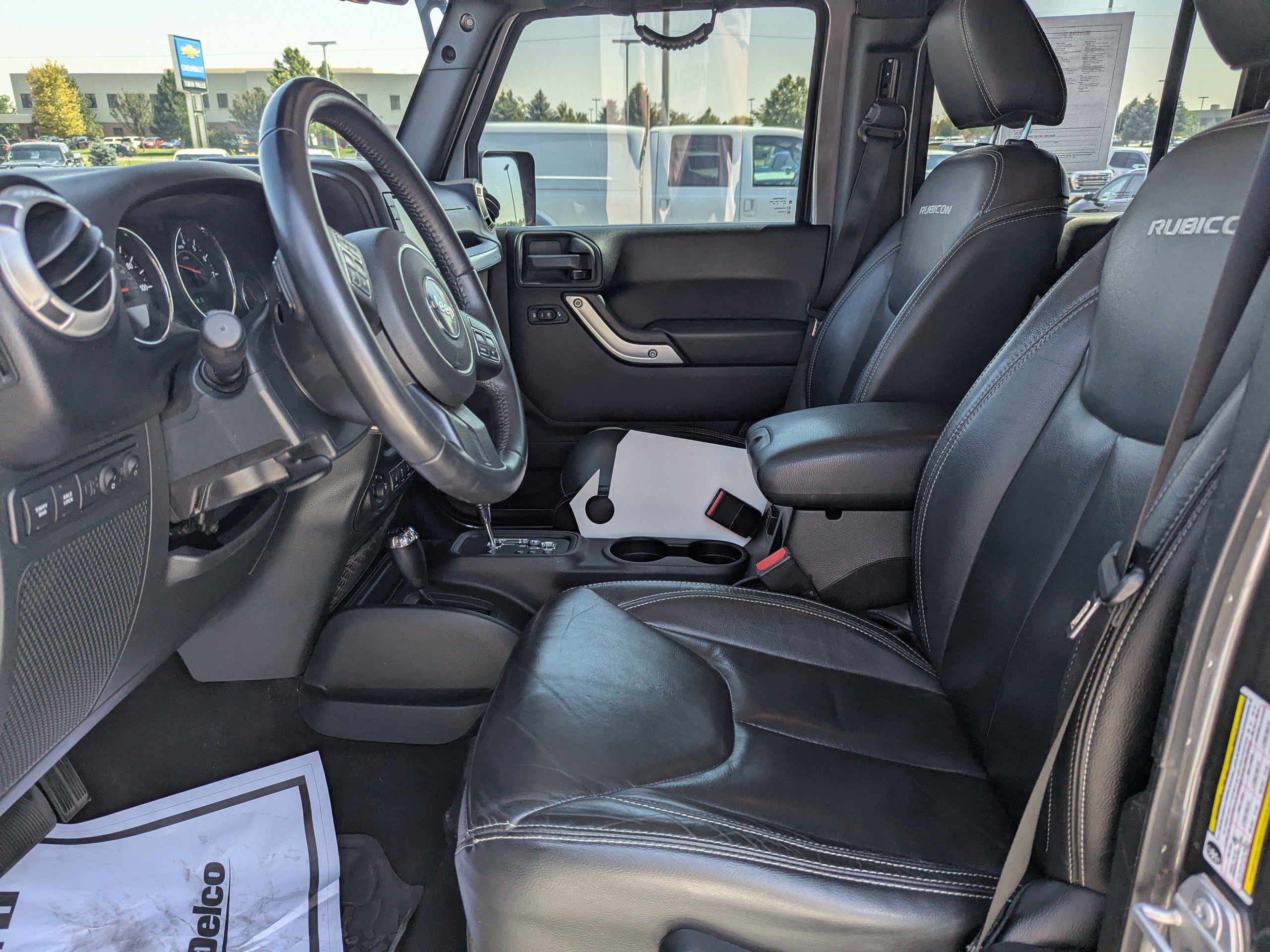 Used 2018  Jeep Rubicon image 10