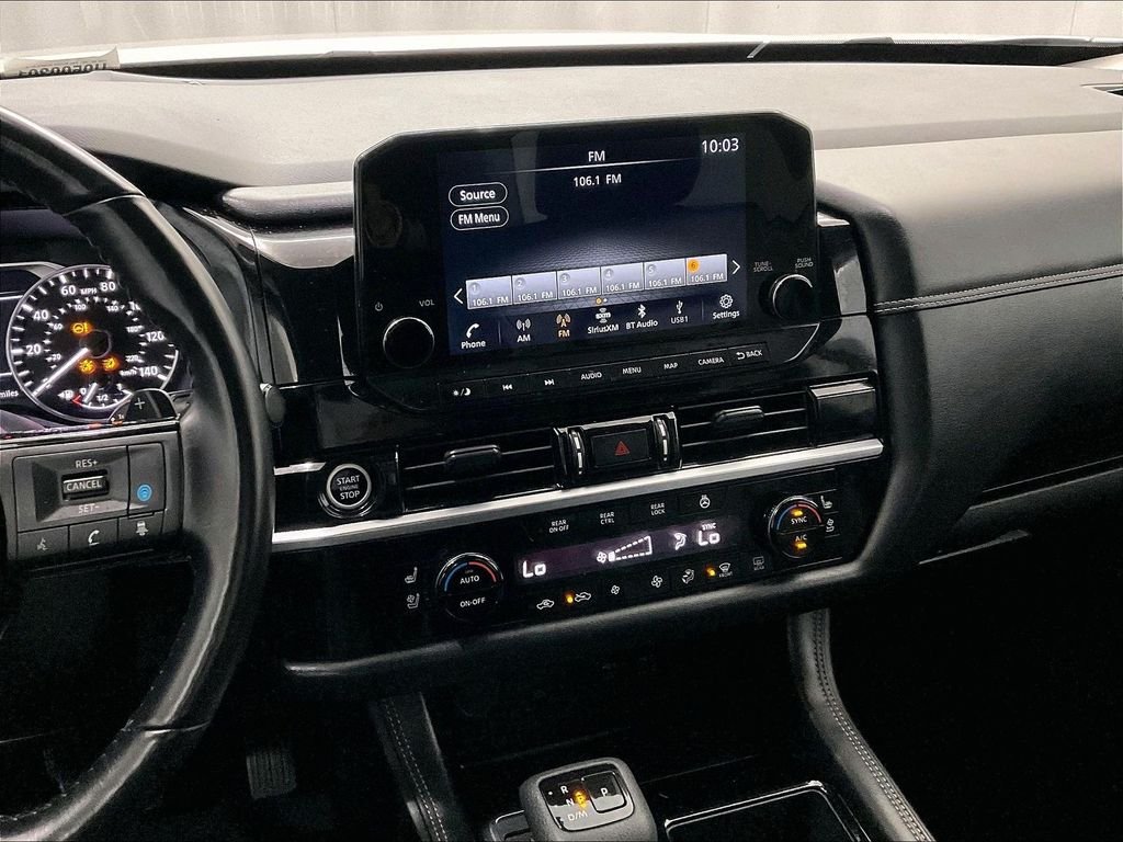 Used 2023 Silver Nissan Platinum image 19