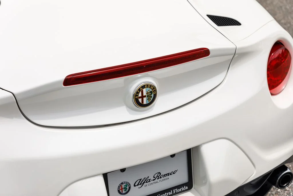 Used 2016 White Alfa Romeo Base image 34
