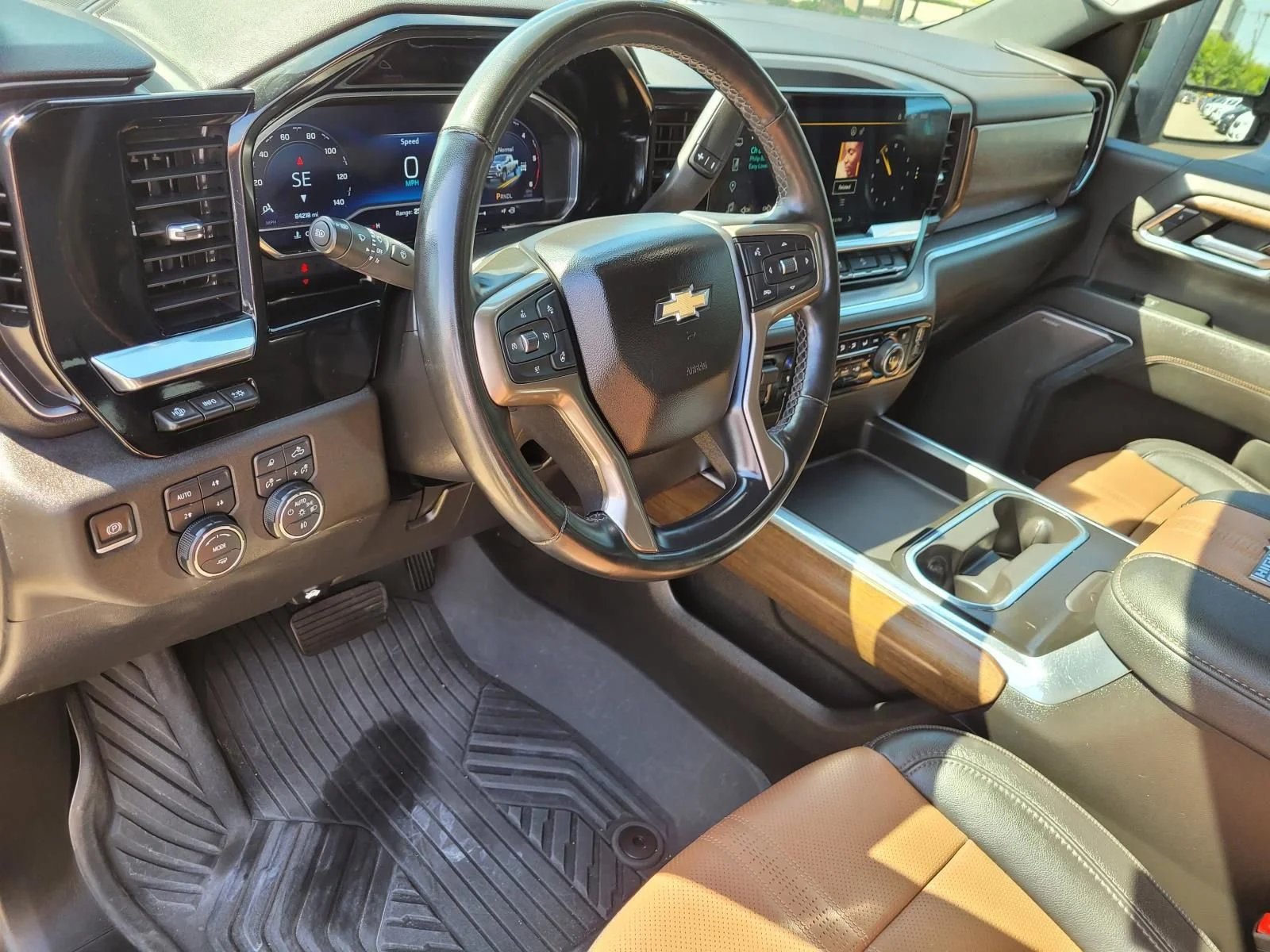 Used 2024 Iridescent Pearl Tricoat Chevrolet High Country image 24