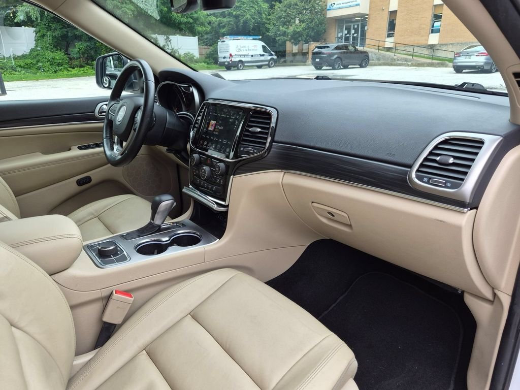 Used 2021 White Jeep Limited image 27