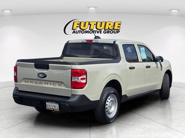 Used 2025 Beige Ford XL image 4