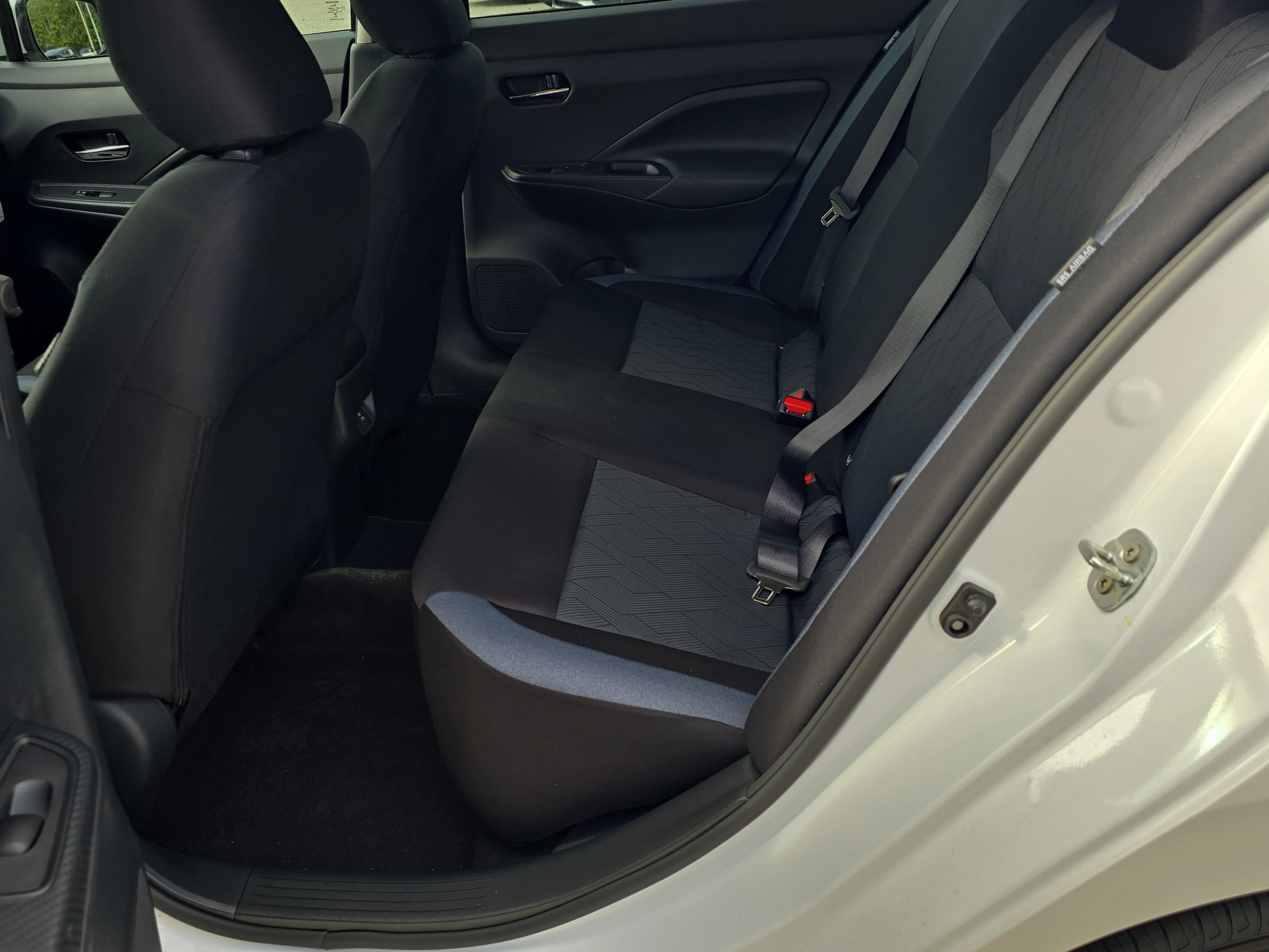 2025 Nissan Versa Sedan SV - Photo 16