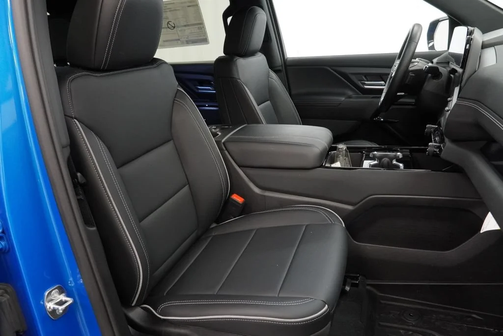 New 2026 Riptide Blue Metallic Chevrolet LT - Extended Range image 25