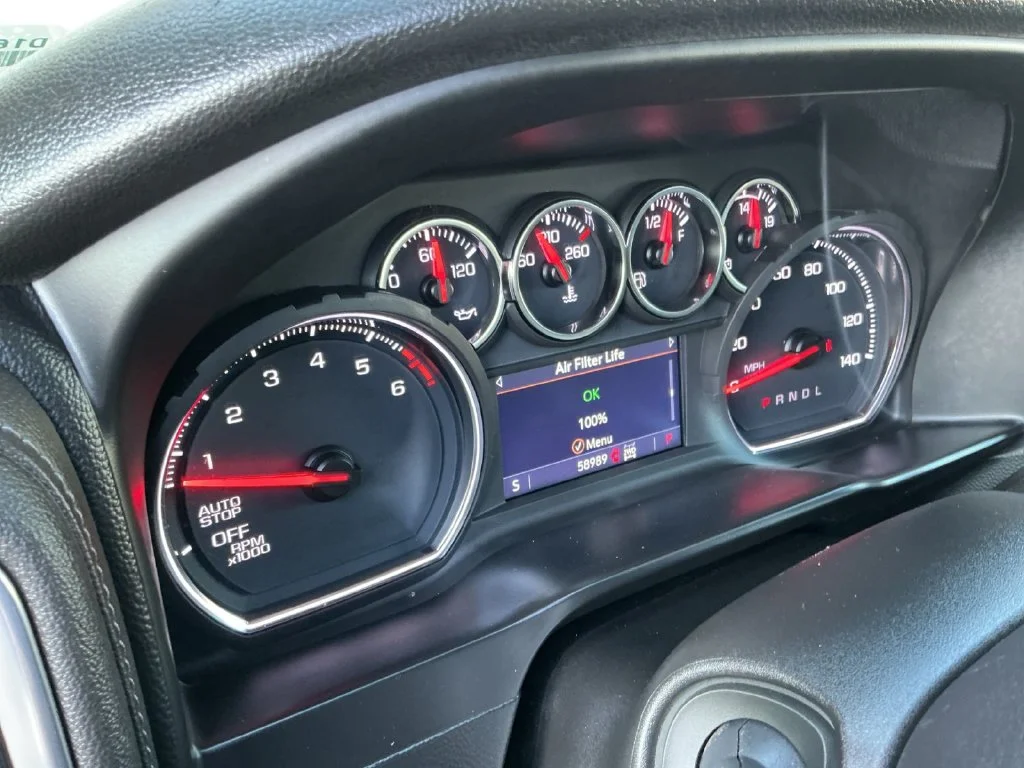 Used 2021 SUMMIT WHITE Chevrolet RST image 20