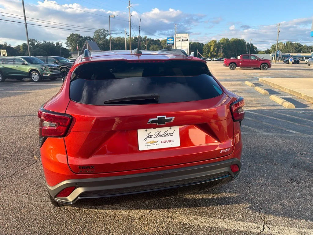 Used 2024 Cayenne Orange Metallic Chevrolet 2RS image 4