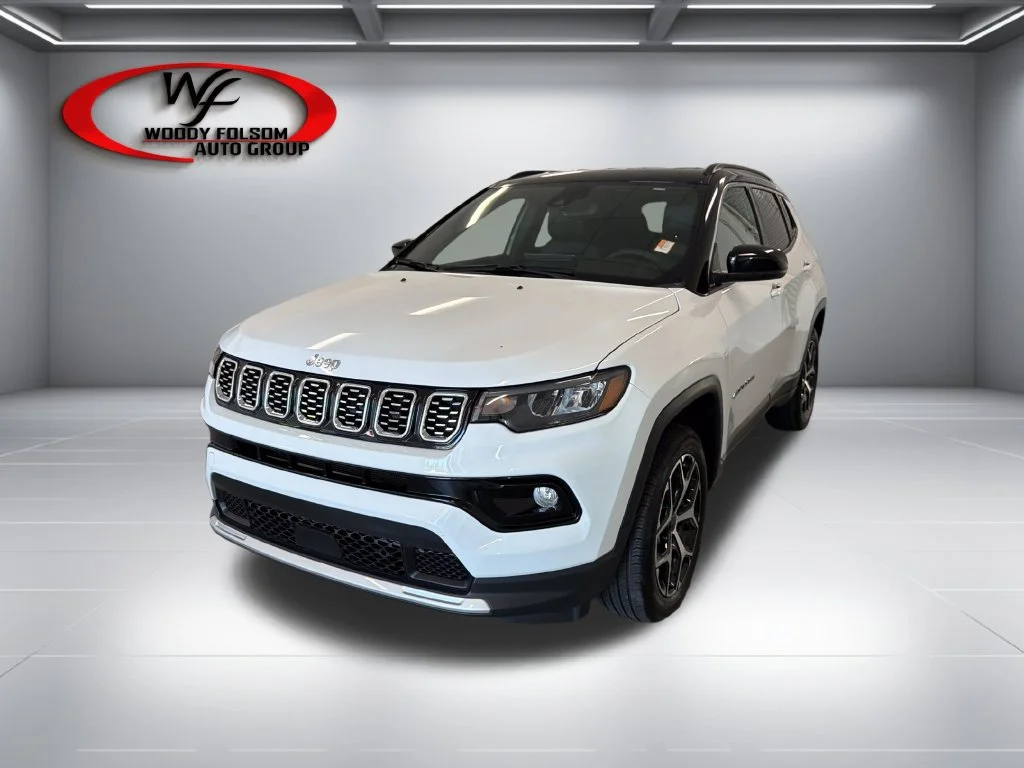 Used 2025 White Jeep Limited image 3