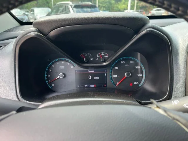 Used 2019 Red Chevrolet Z71 image 18