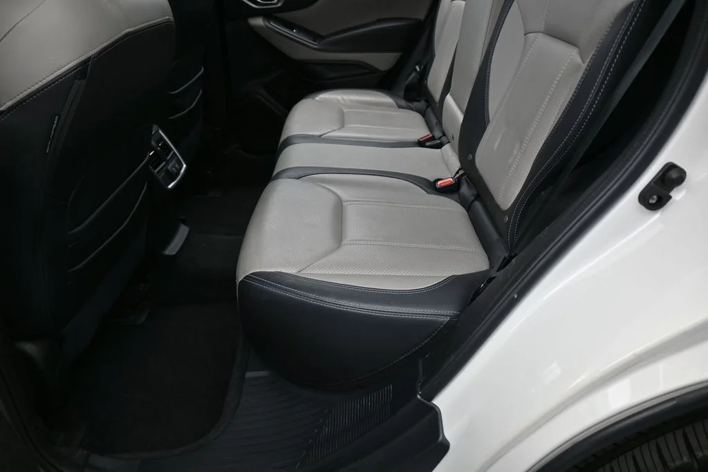 Used 2022 Crystal White Pearl Subaru Limited image 33