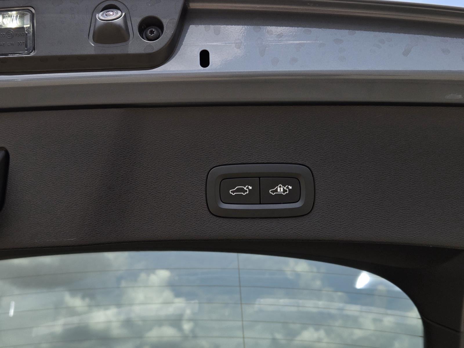 Used 2023 Thunder Gray Metallic Volvo Ultimate image 11