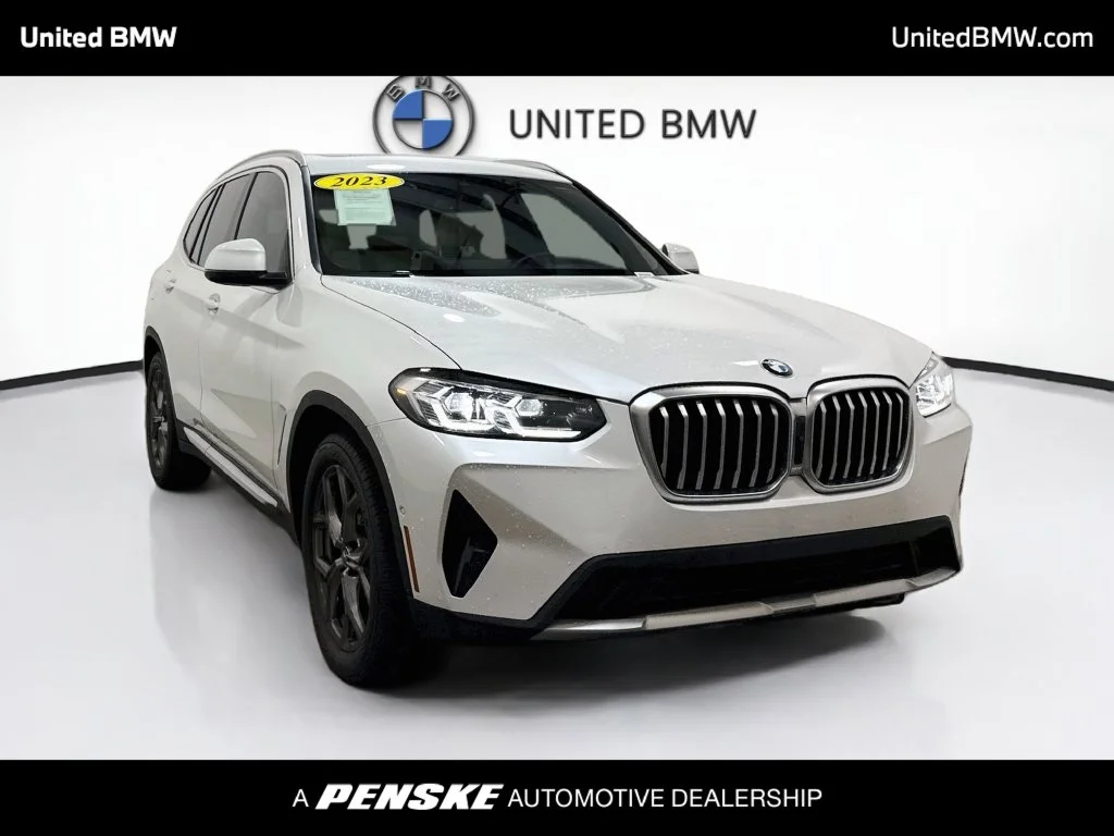 Used 2023 Mineral White Metallic BMW sDrive30i image 3