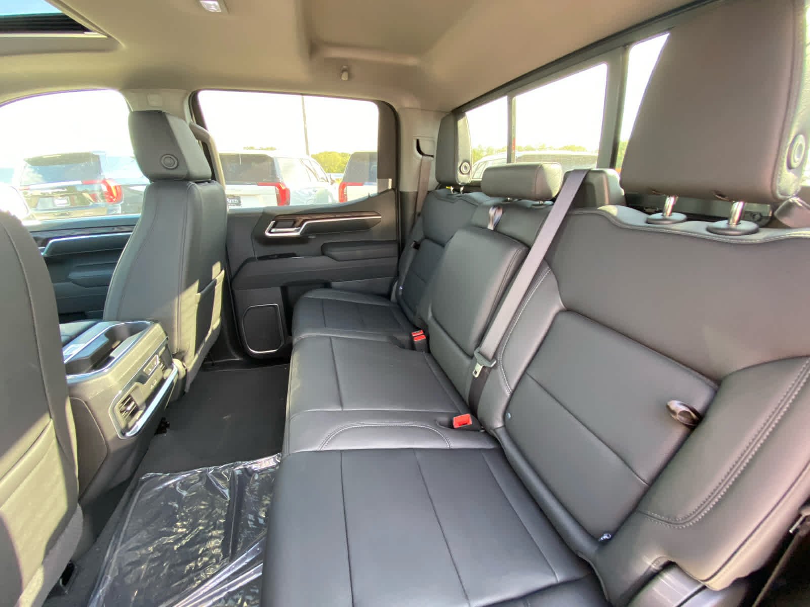 2026 GMC Sierra 1500 SLT - Photo 21