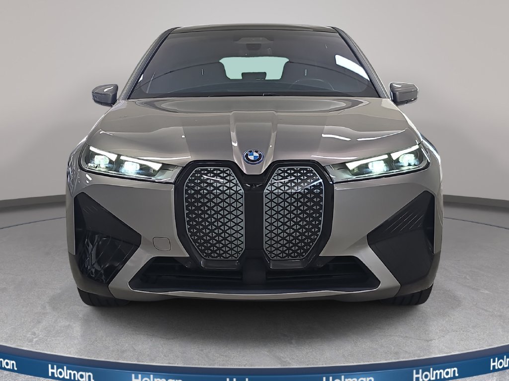 Certified Used 2024 Oxide Gray Metallic BMW xDrive50 image 3