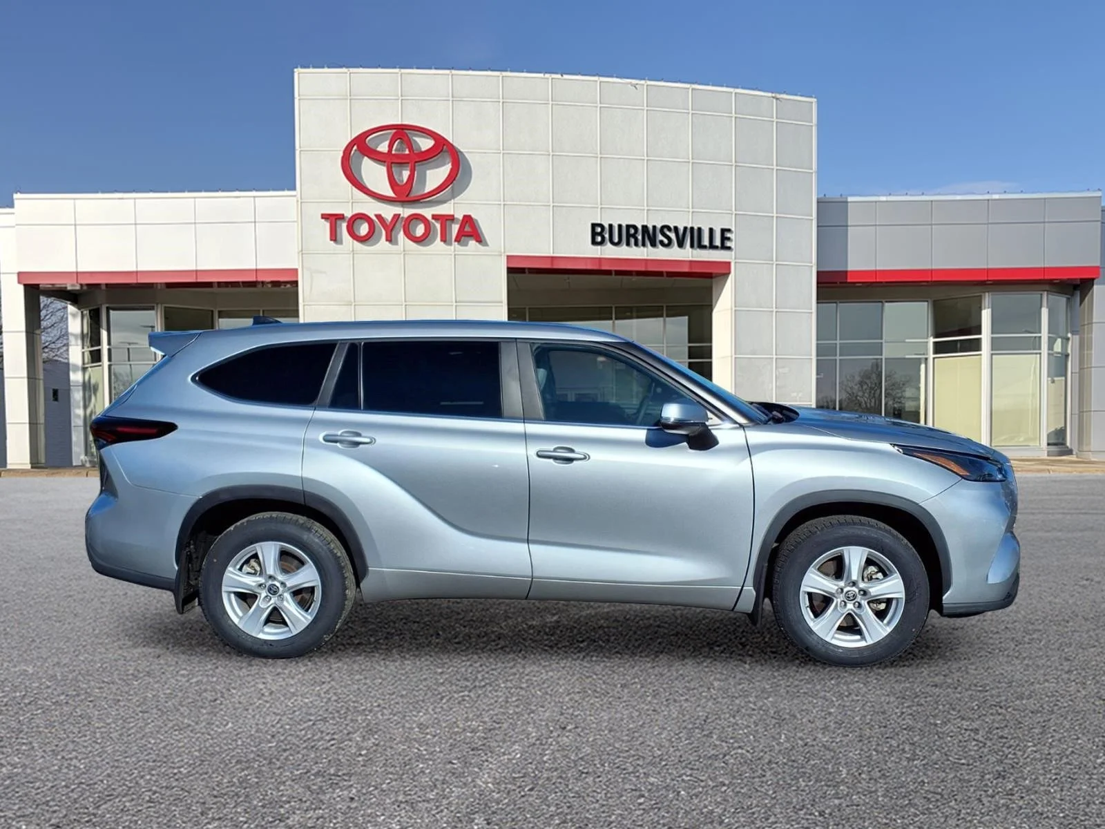 Certified 2024 Toyota Highlander LE with VIN 5TDKDRBH5RS536957 for sale in Burnsville, Minnesota