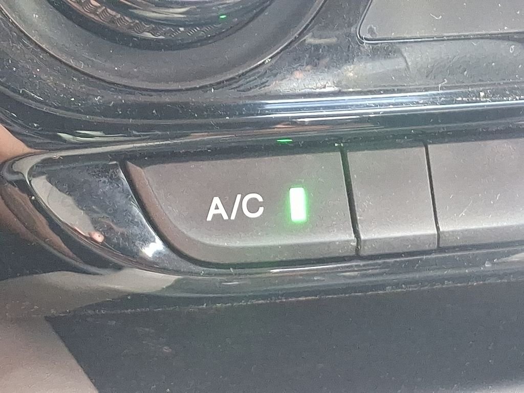 2017 Honda HR-V LX - Photo 24