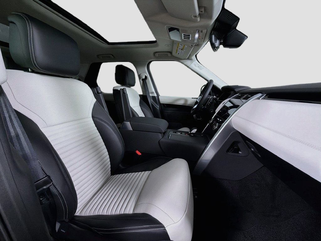 New 2026 Santorini Black Land Rover S image 30