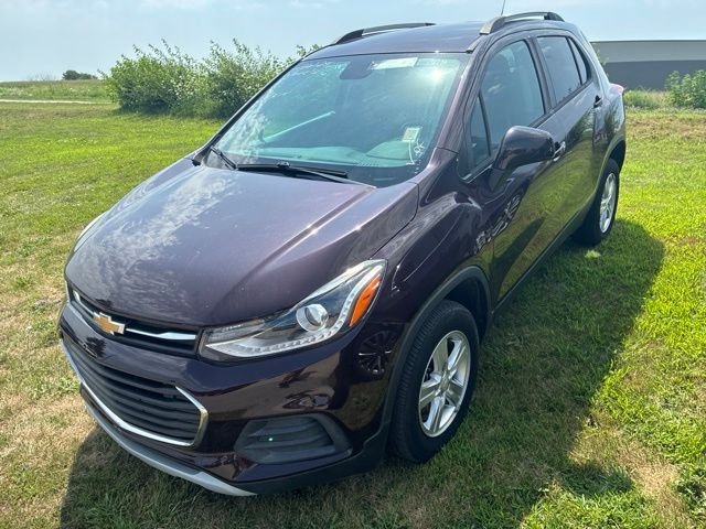 Used 2022 Red Chevrolet LT image 3