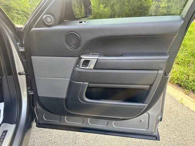 Used 2021 Eiger Gray Metallic Land Rover SE image 17