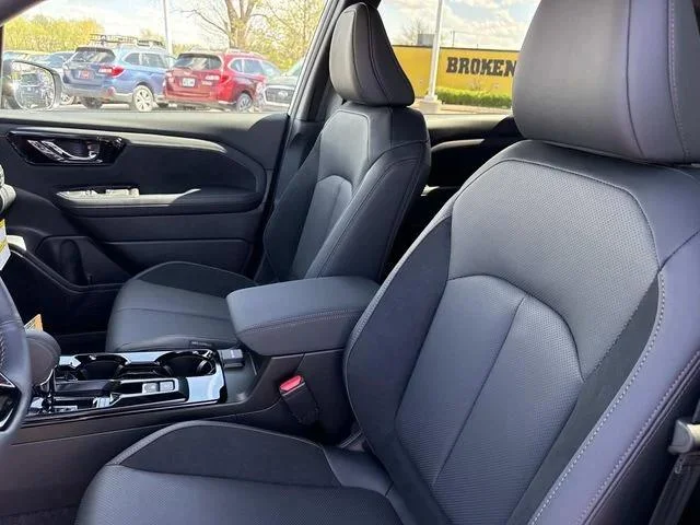 New 2026 CRYSTAL BLACK SILICA Subaru Touring image 13