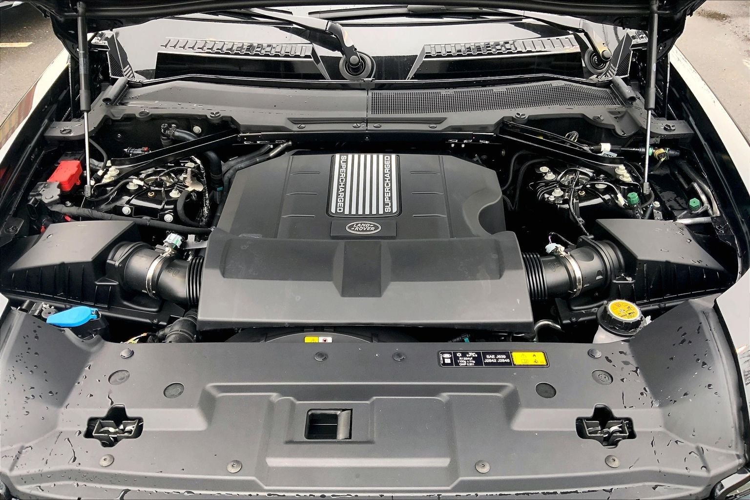 2026 Land Rover Defender V8 - Photo 16