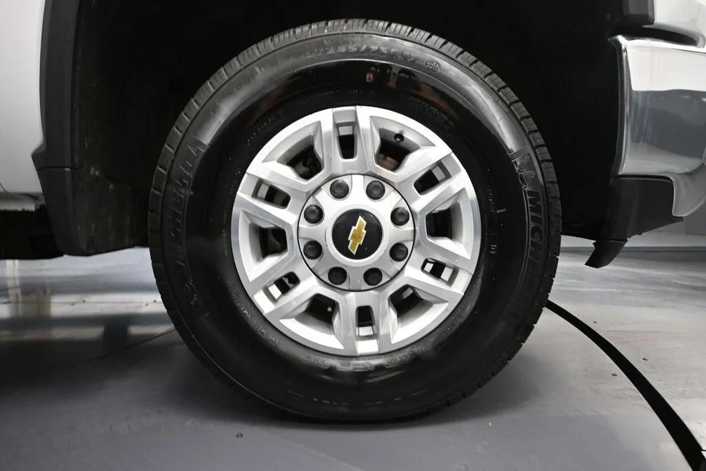 Used 2022  Chevrolet LT image 18