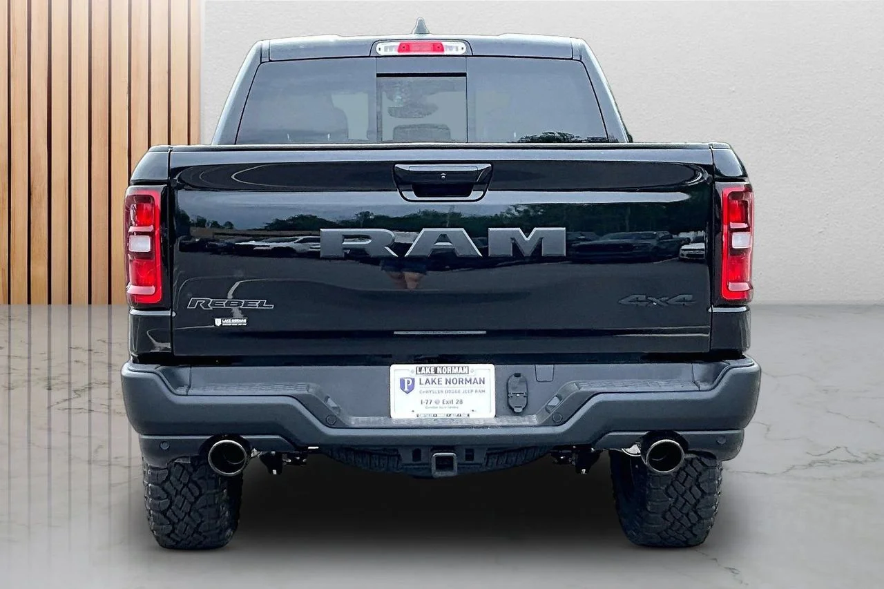 New 2026 Diamond Black Crystal Pearl-Coat Exterior Paint RAM Rebel image 8
