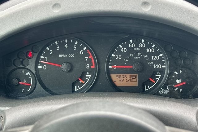 Used 2007 Silver Nissan S image 25
